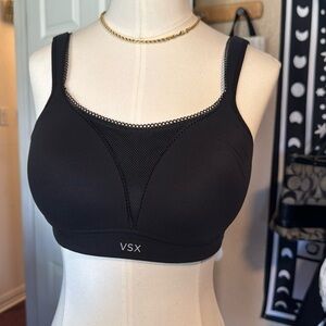 Victoria's Secret Sport VSX sports bra black color padded cups adjustable hook